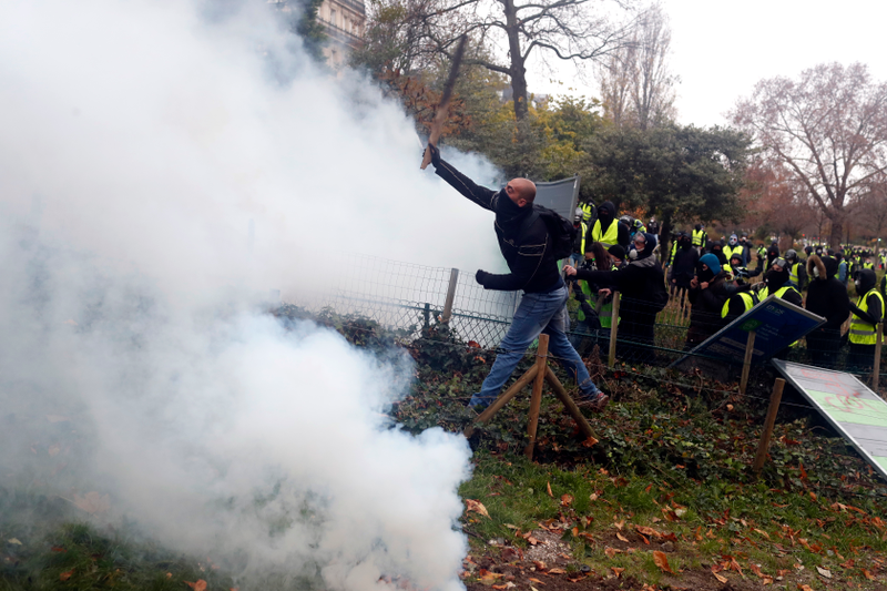Illustration for article titled France Backs Down on New Fuel Taxes After Car-Burning Riots